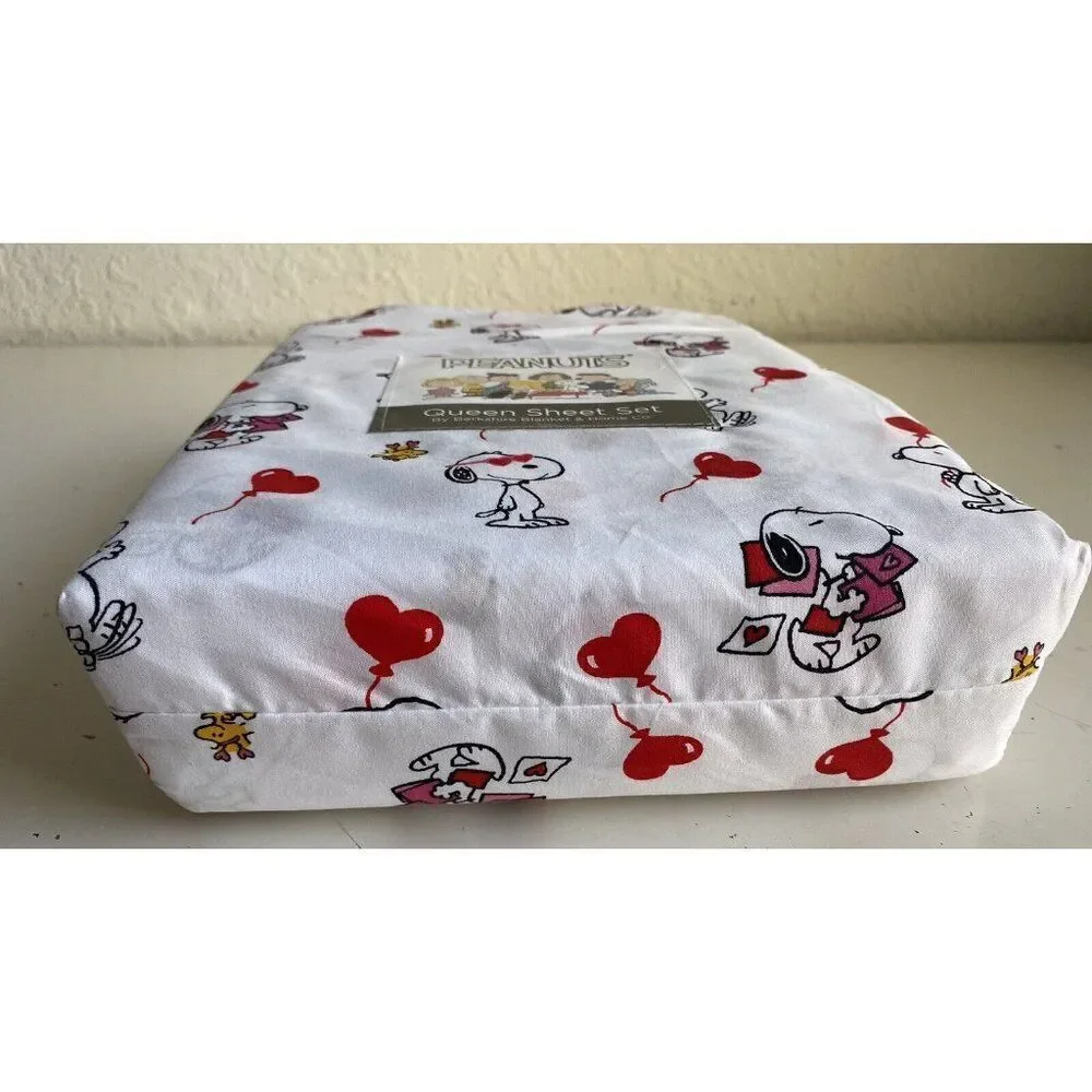 Peanuts Snoopy Woodstock Heart Balloon Valentines QUEEN Size‎ Sheet Set Soft NEW